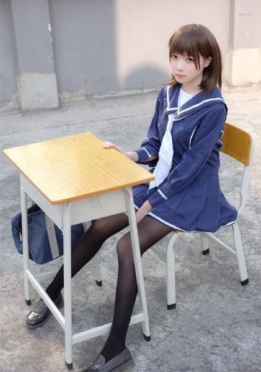 女女高h文_蓝光版中文字幕包