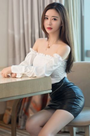 熊先生在树林里冬眠_BD英语在线观看
