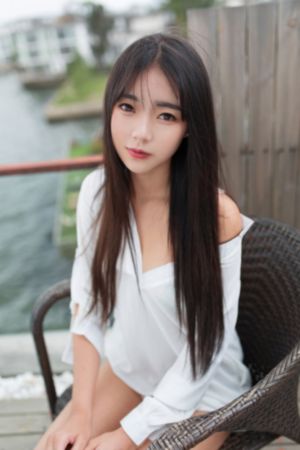 智能性能机器人李采潭主演_剧情片HD高清在线观看