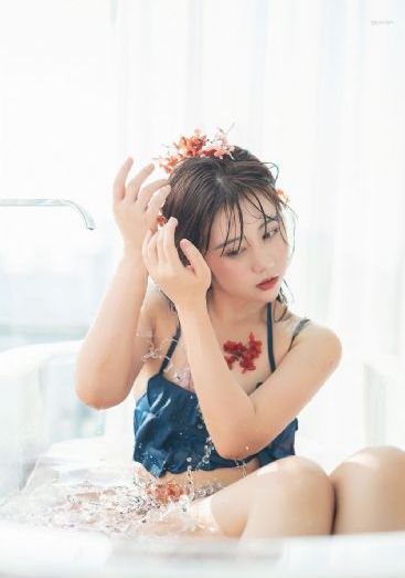摸胸电影_BD韩语超清在线观看