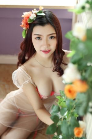 女无内裤免费看_高清完整版免费在线观看